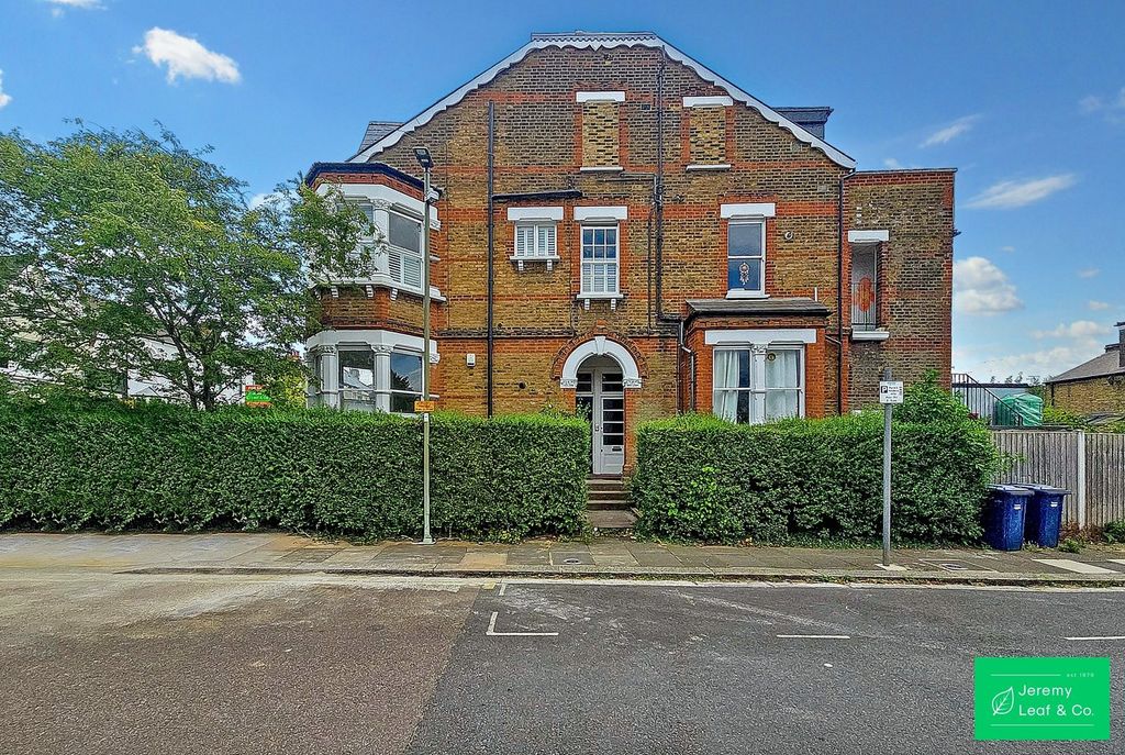 Property photo 1 of 12