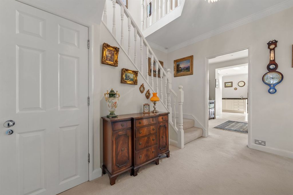 Property photo 2 of 23 Entrance Hallway