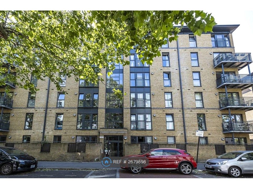 Property photo 2 of 23 Front Of Building