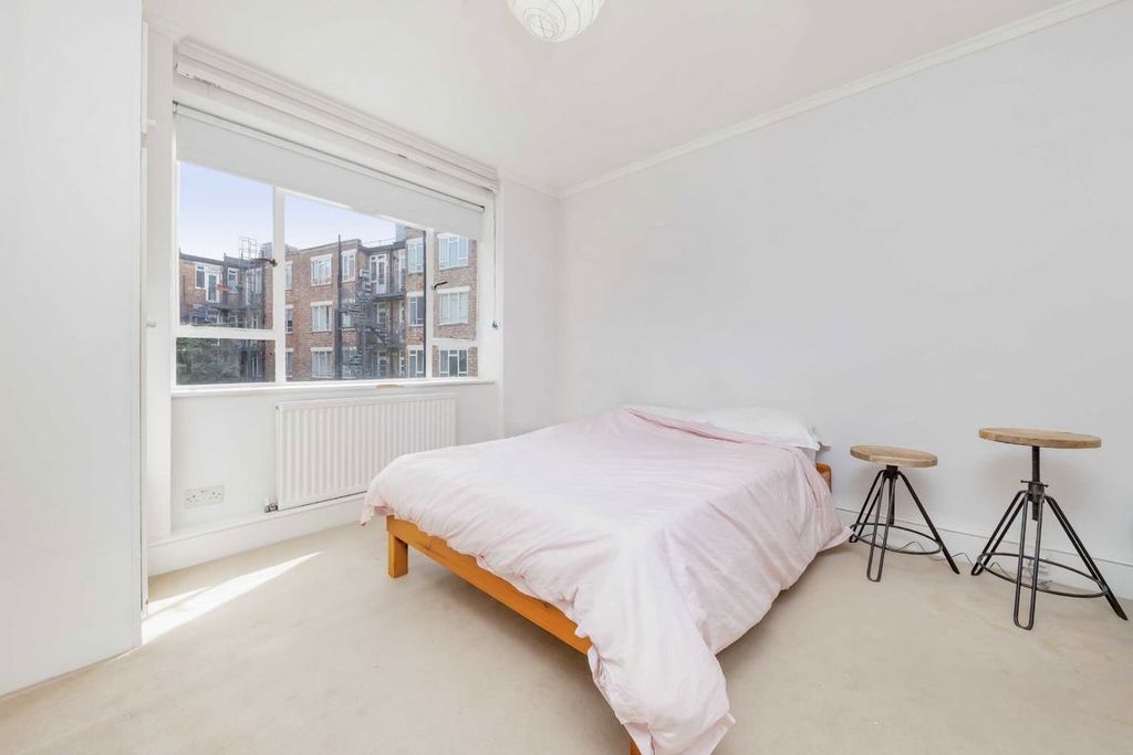 Property photo 3 of 4