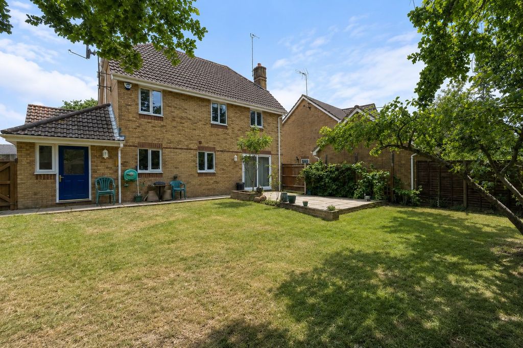 Property photo 2 of 21