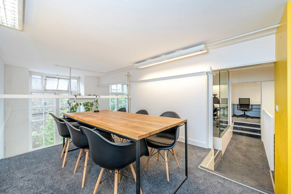 Property photo 3 of 10 Unit 1G The Chandlery Constant Meeting Room Copy.Jpg