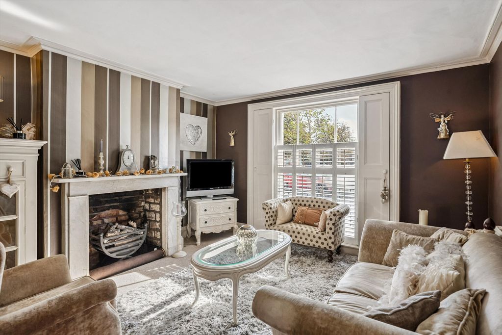 Property photo 3 of 25 Image