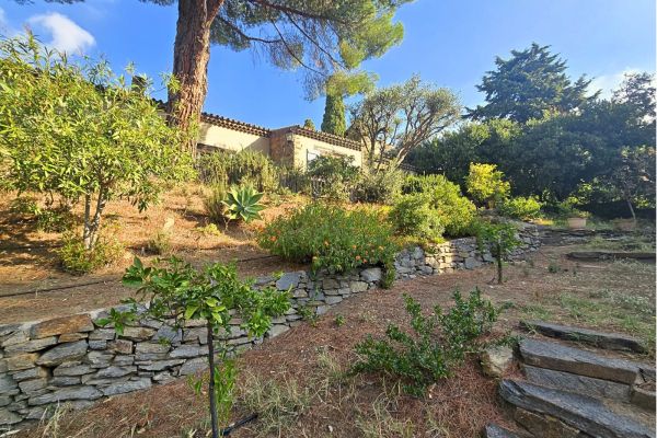 Property photo 3 of 7