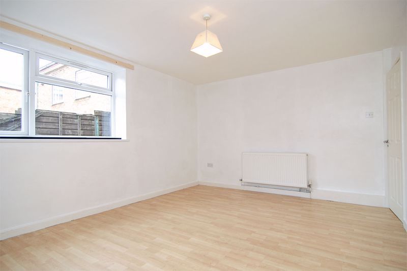 Property photo 3 of 9 Photo 3