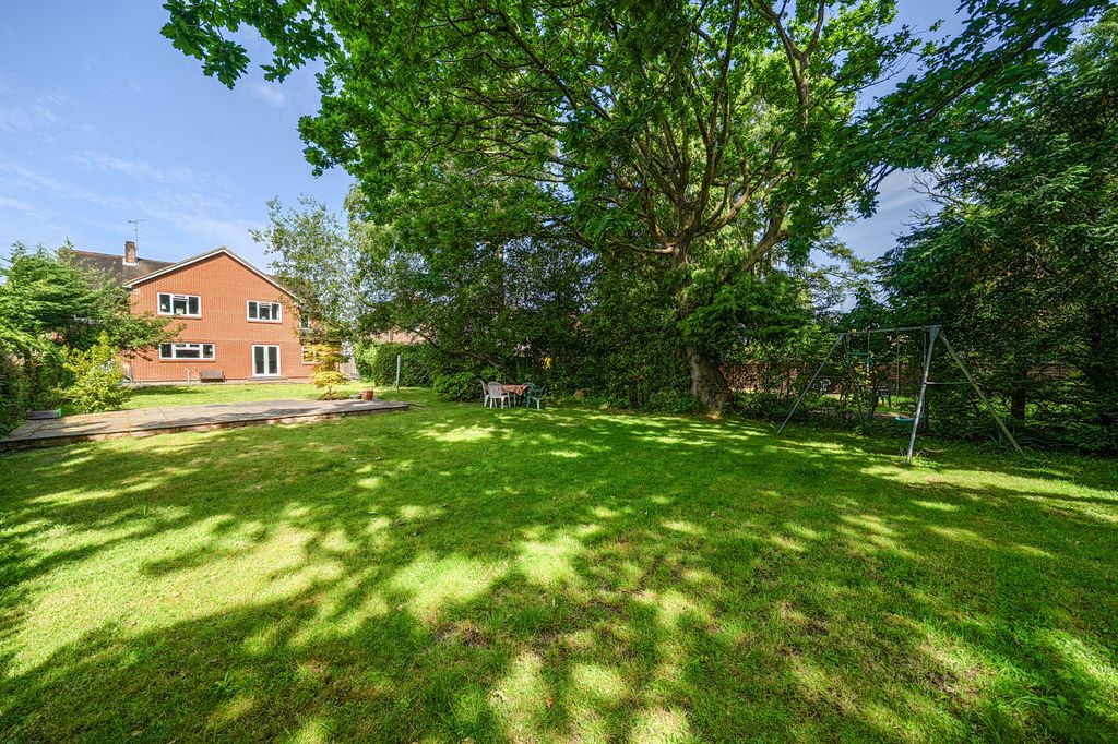 Property photo 2 of 21
