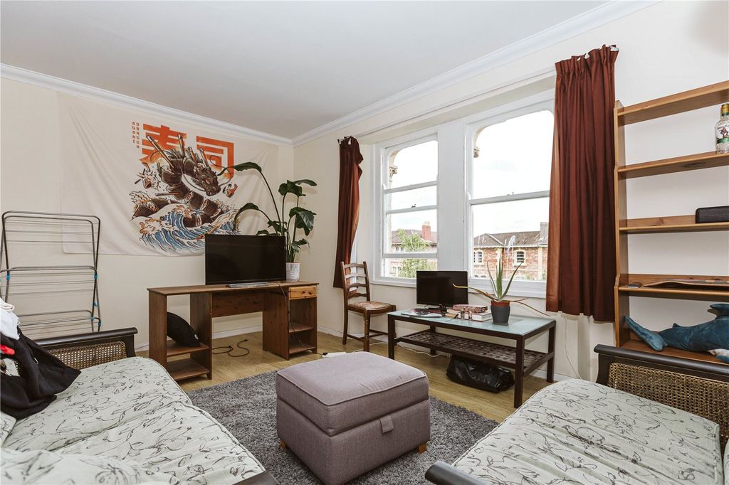 Property photo 3 of 7 Picture No. 01