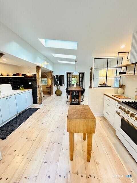 Property photo 2 of 26 <Alttext/>