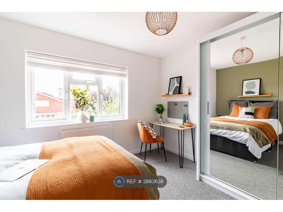 Property photo 1 of 11 Superb Ensuite Room