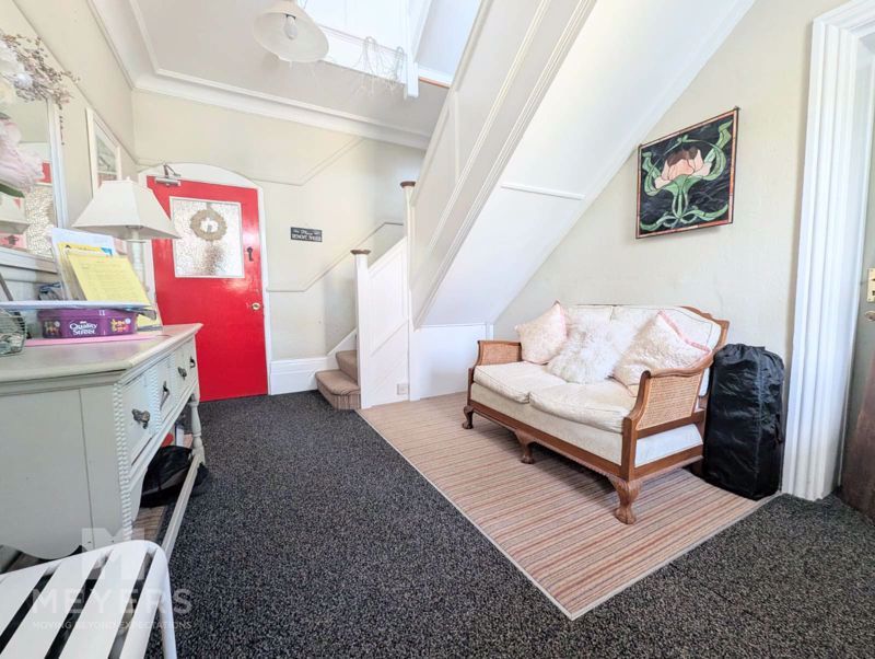 Property photo 2 of 8 Photo 8