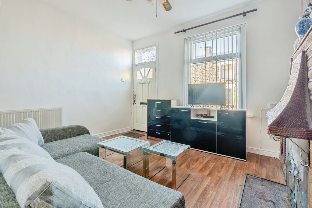 Property photo 3 of 13 Photo