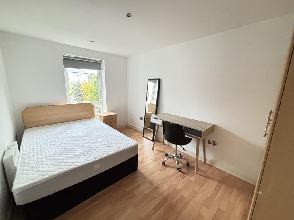 Property photo 1 of 17 Bright And Spacious Master Bedroom Featuring A Dou...