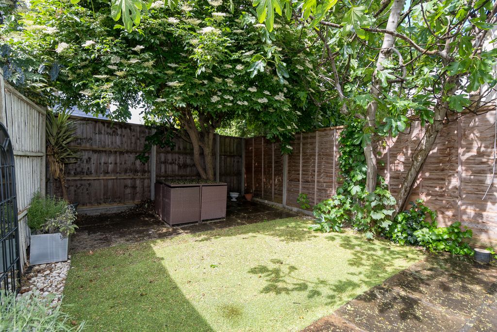 Property photo 3 of 8