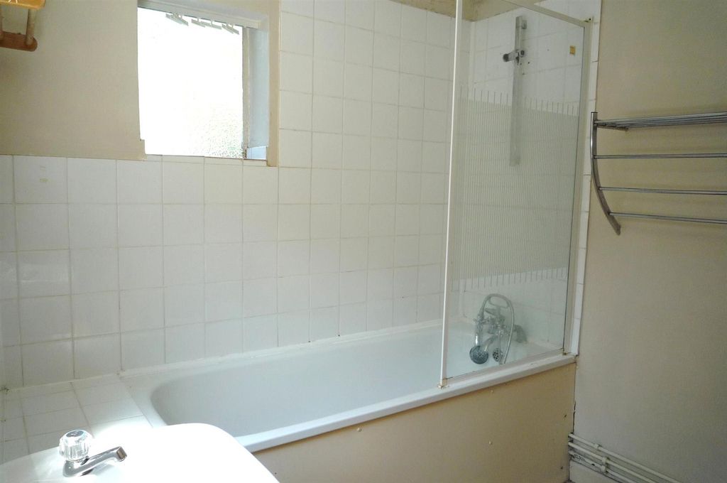 Property photo 3 of 3