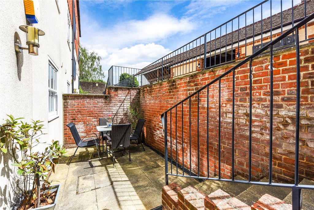 Property photo 2 of 14 Private Courtyard