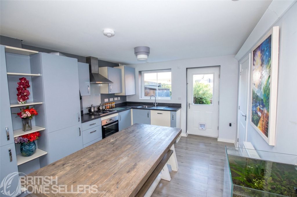 Property photo 2 of 13 Picture No. 05