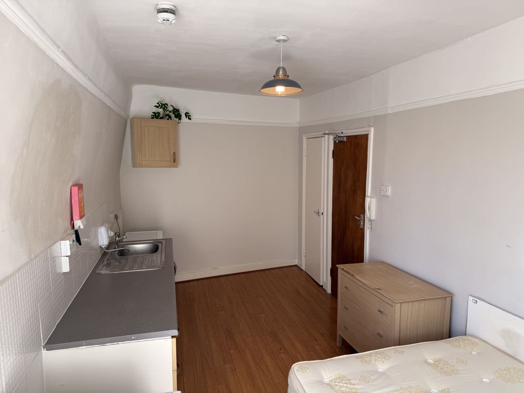 Property photo 2 of 5 Gallery