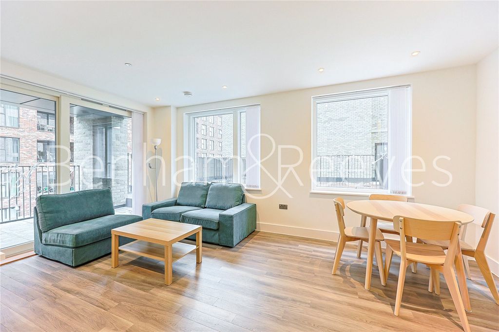 Property photo 1 of 22 Picture No. 01