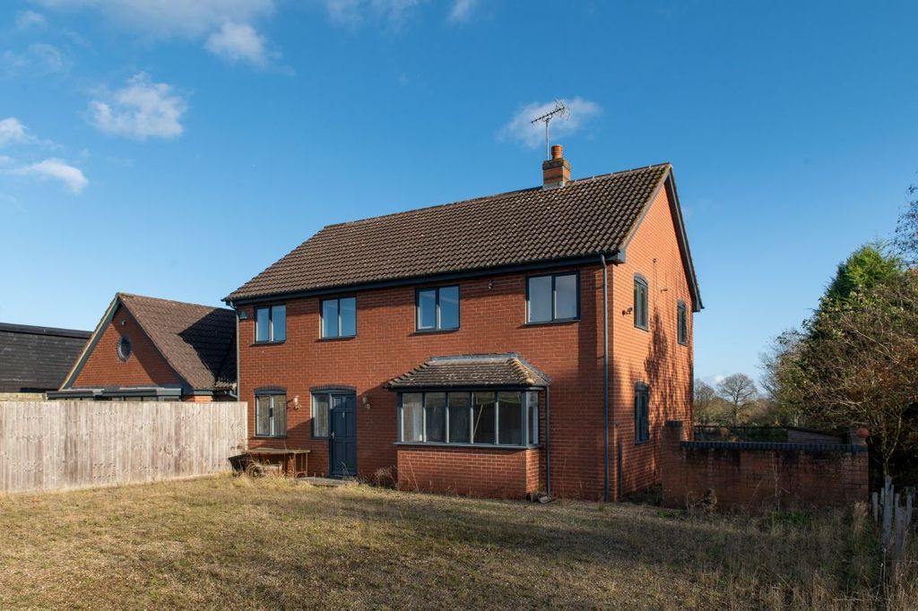 Property photo 1 of 24
