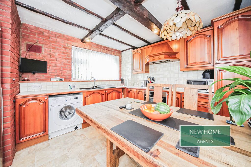 Property photo 2 of 19 Photo 6