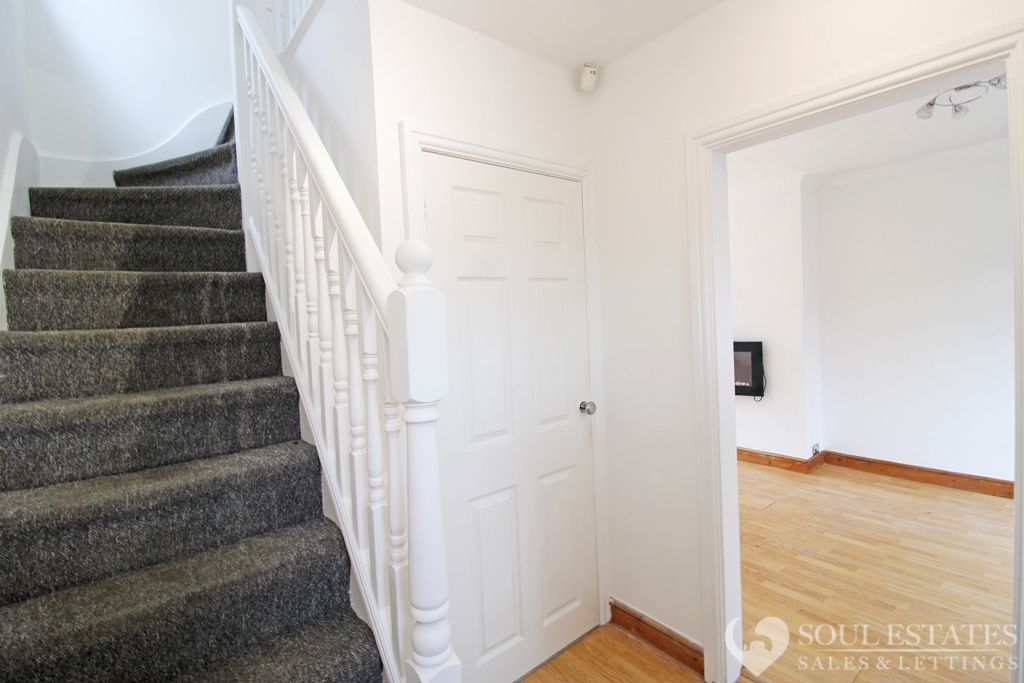 Property photo 2 of 16 Entrance