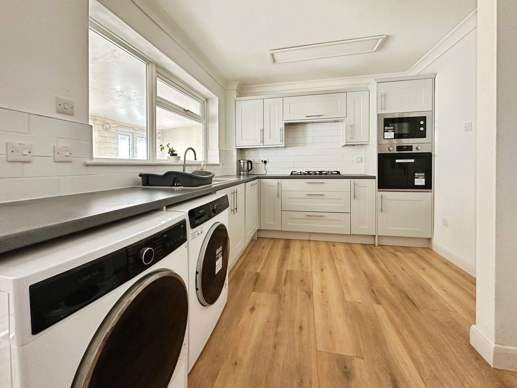 Property photo 3 of 16 Pbox-Img.Jpg