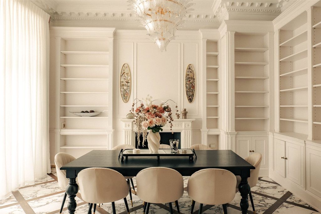 Property photo 3 of 19 Dining