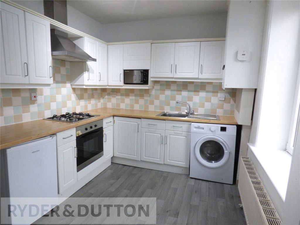 Property photo 3 of 15 Kitchen