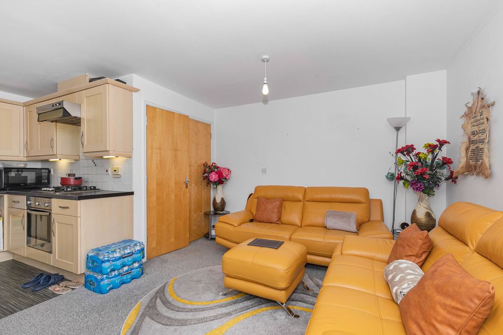 Property photo 2 of 14 Photo 15