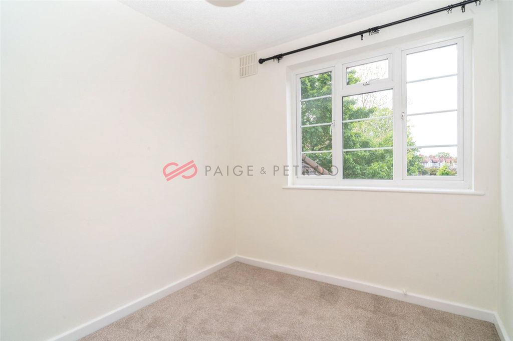 Property photo 3 of 6 Picture No. 03