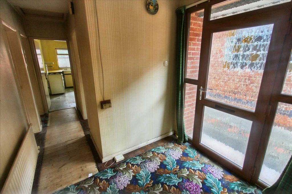 Property photo 2 of 16 Entrance