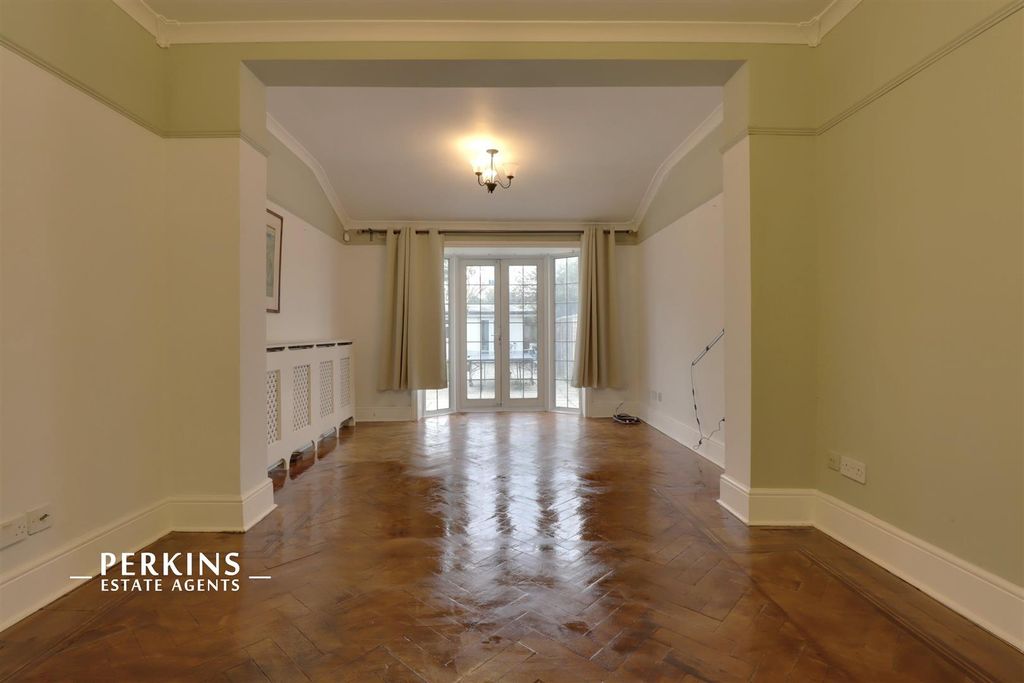 Property photo 2 of 8 Rec.Jpg