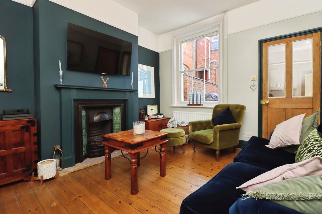 Property photo 3 of 17