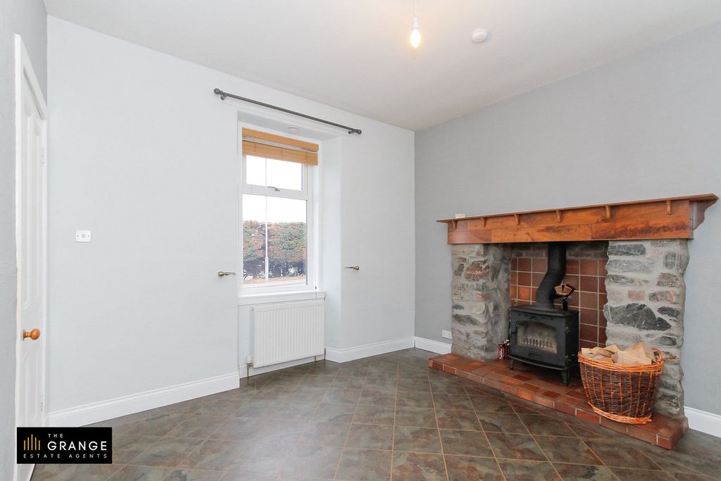 Property photo 3 of 34