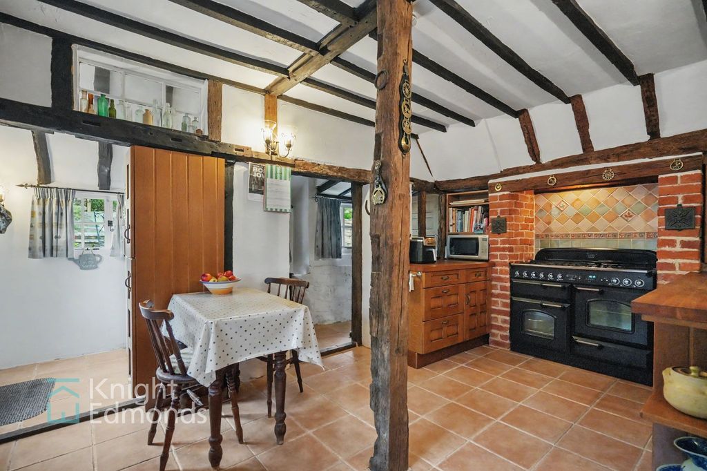 Property photo 3 of 22 Kitchen