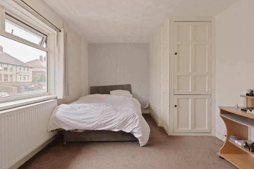 Property photo 3 of 9 Bedroom 1