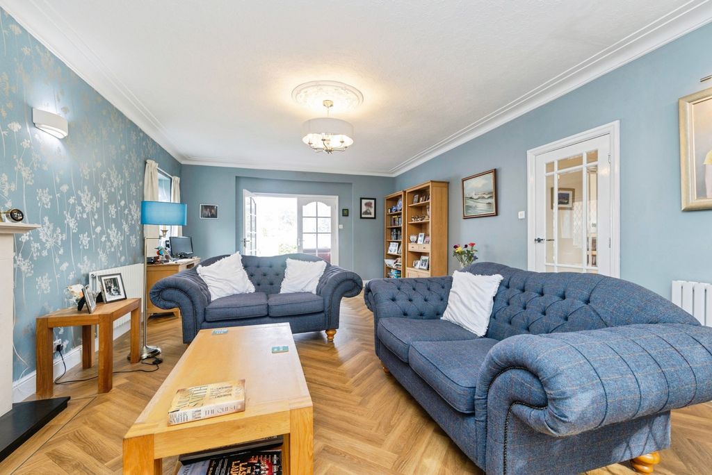 Property photo 2 of 25 Pbox-Img.Jpg