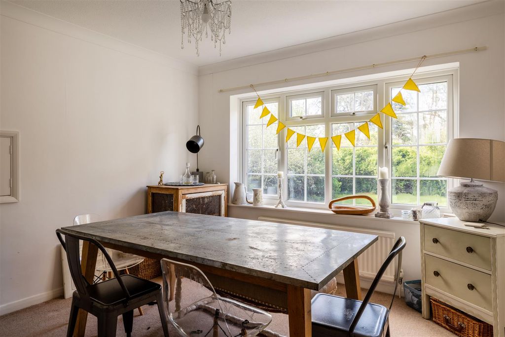 Additional image 7 of 4 bed detached house for saleYardley Close, Reigate RH2