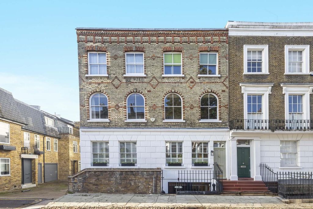 Property photo 2 of 6