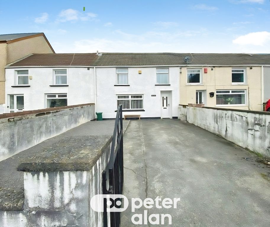 Property photo 2 of 5