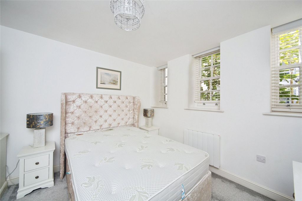 Additional image 8 of 2 bed flat for saleStation Road, Deganwy, Conwy LL31