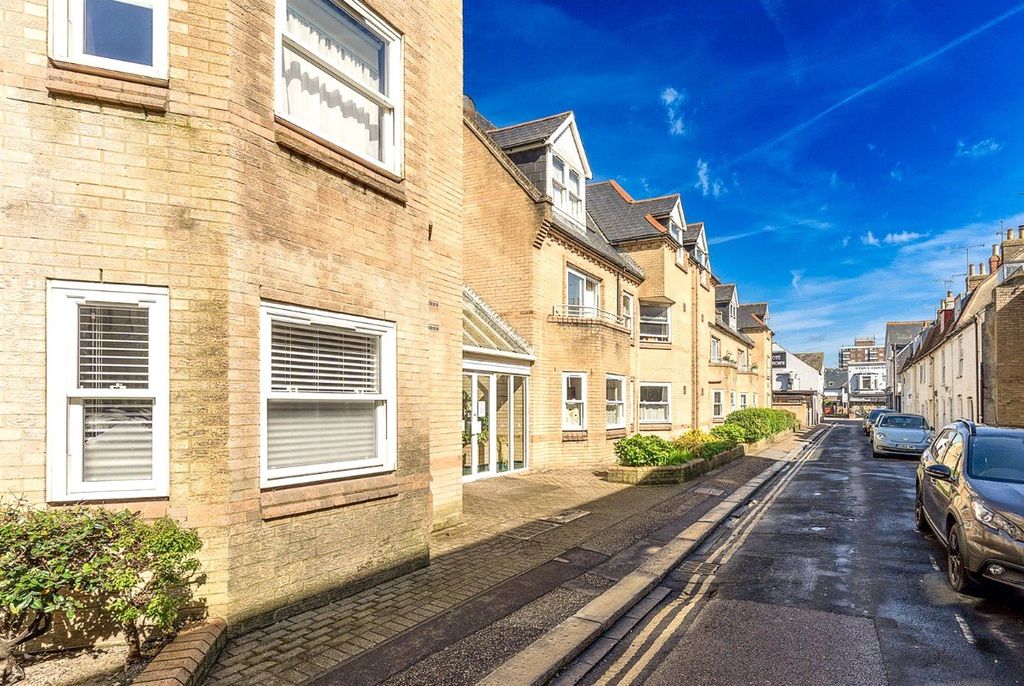 Property photo 1 of 8 Picture No. 17