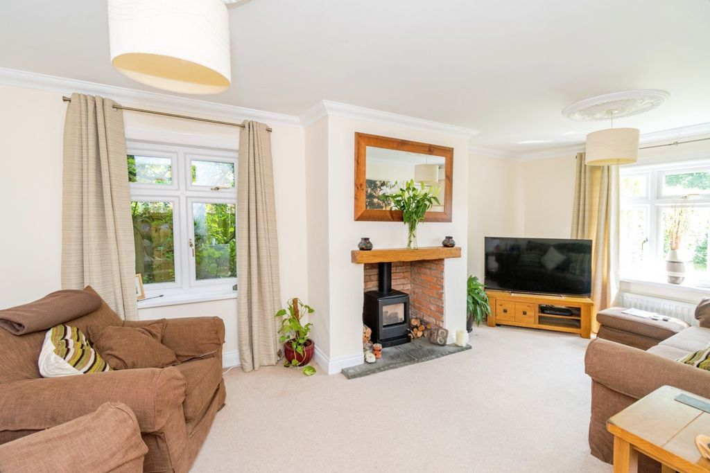 Property photo 2 of 17 Photo