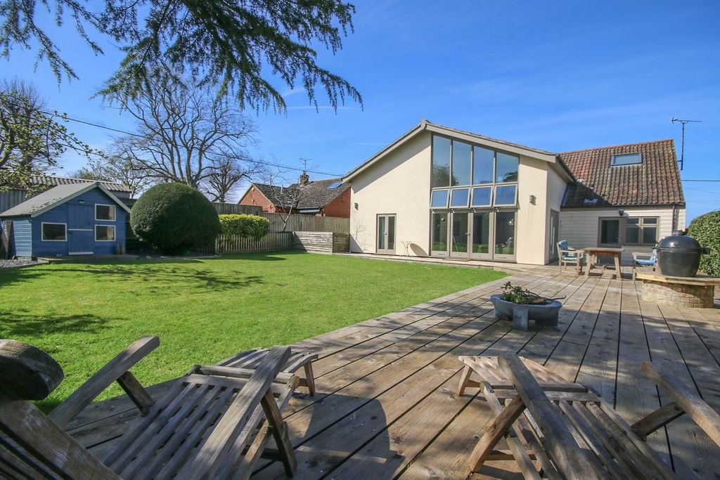 Property photo 1 of 33