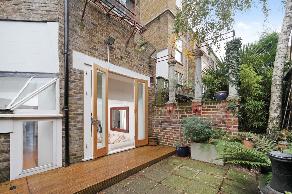 Property photo 3 of 8 Patio