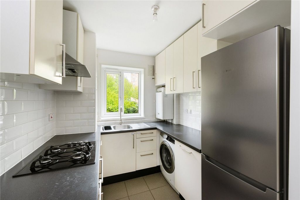 Property photo 3 of 12 Picture No. 04