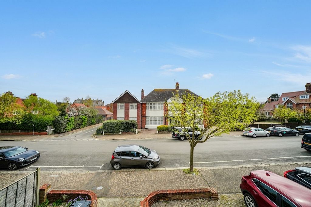 Additional image 30 of 3 bed flat for saleCliff Avenue, Leylands NR27