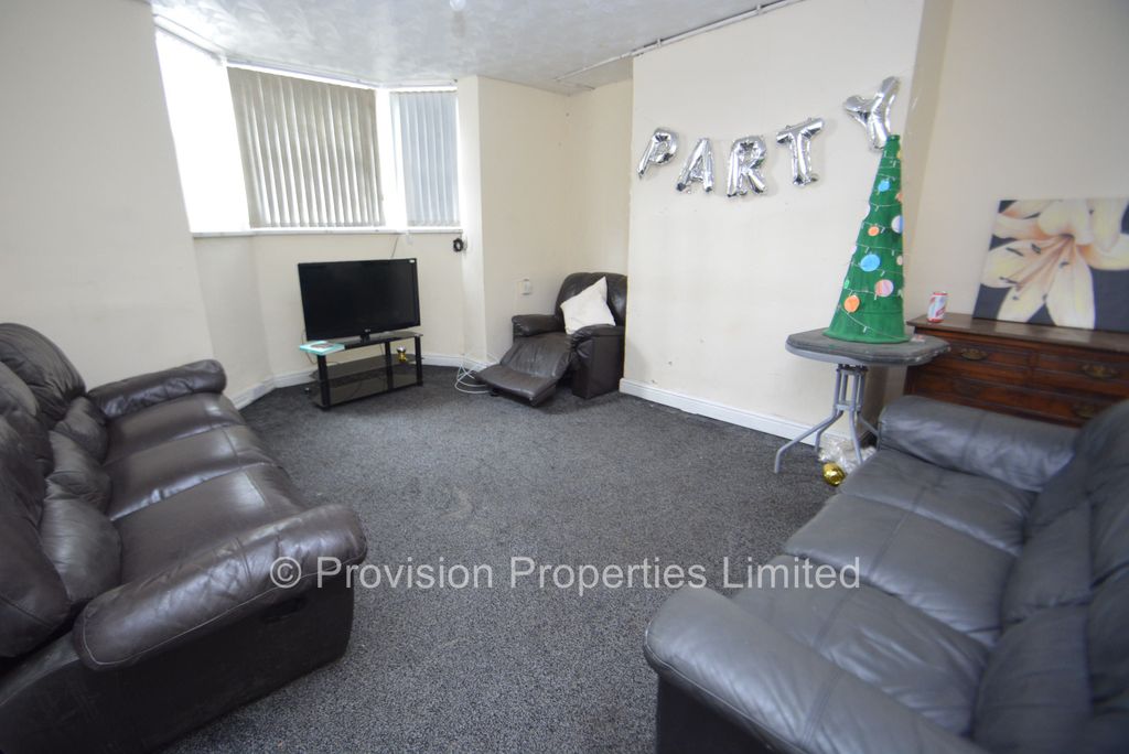 Property photo 1 of 9 Photo