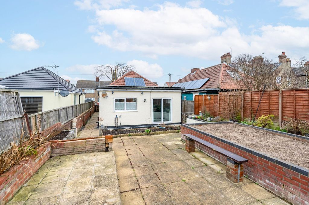 Property photo 2 of 14