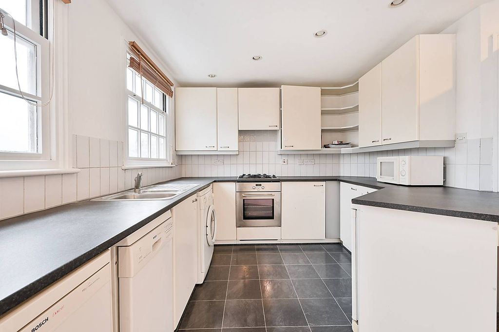 Property photo 3 of 9